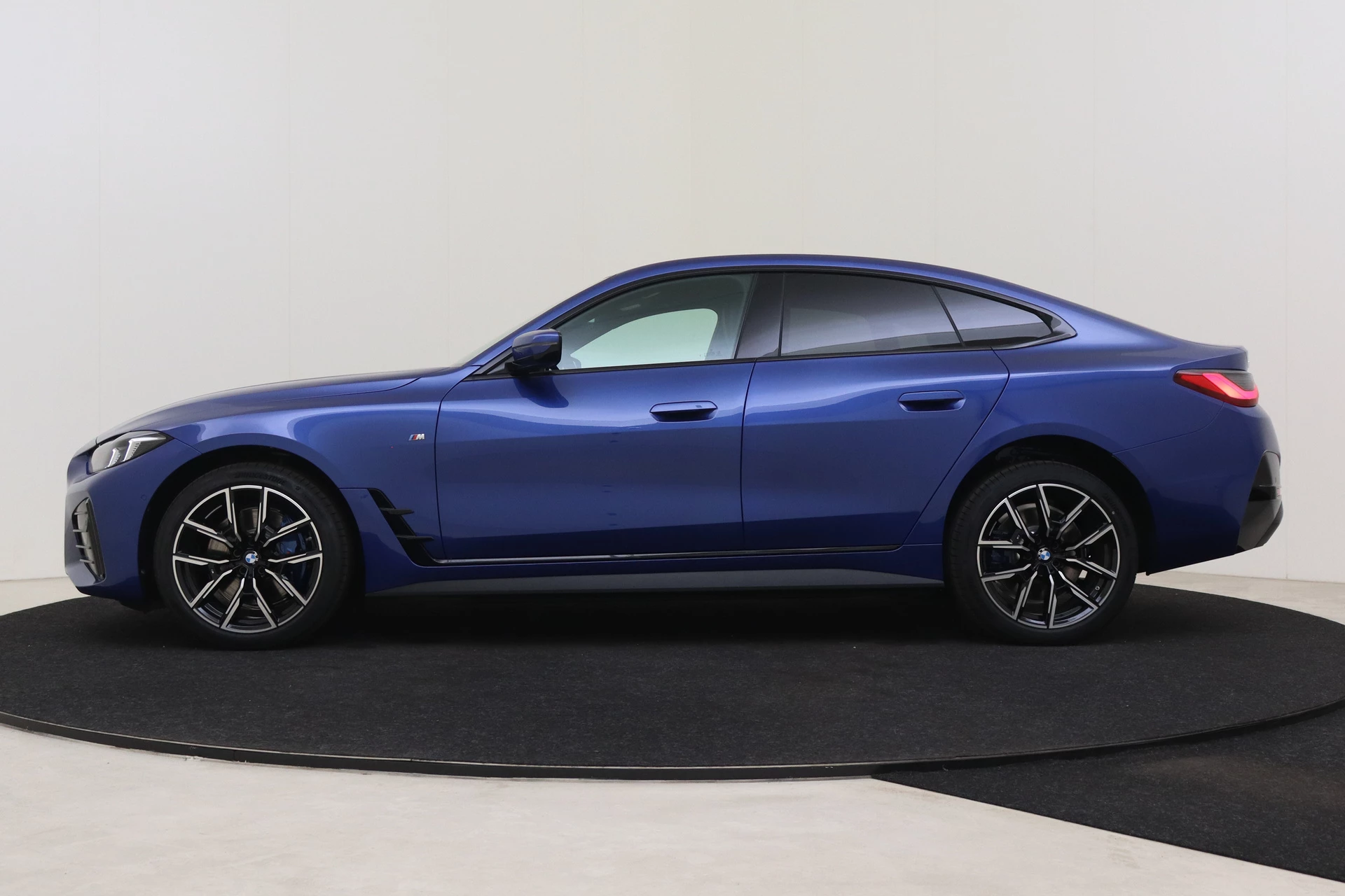 Hoofdafbeelding BMW i4