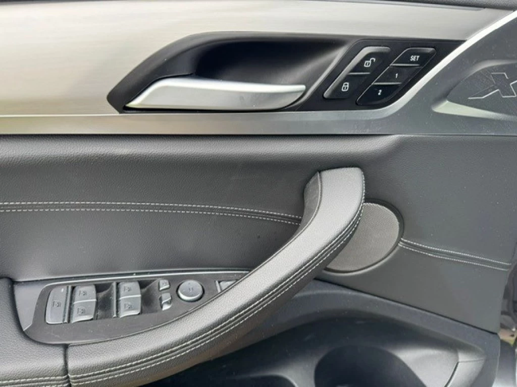 Hoofdafbeelding BMW iX3