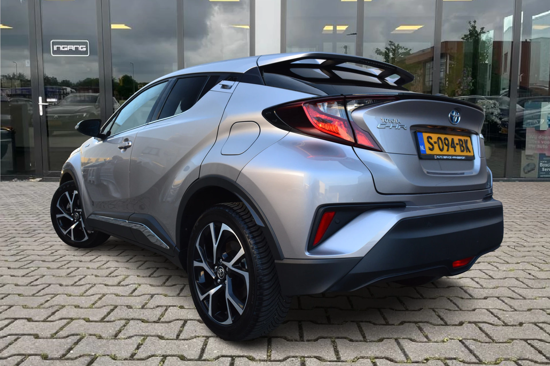 Hoofdafbeelding Toyota C-HR