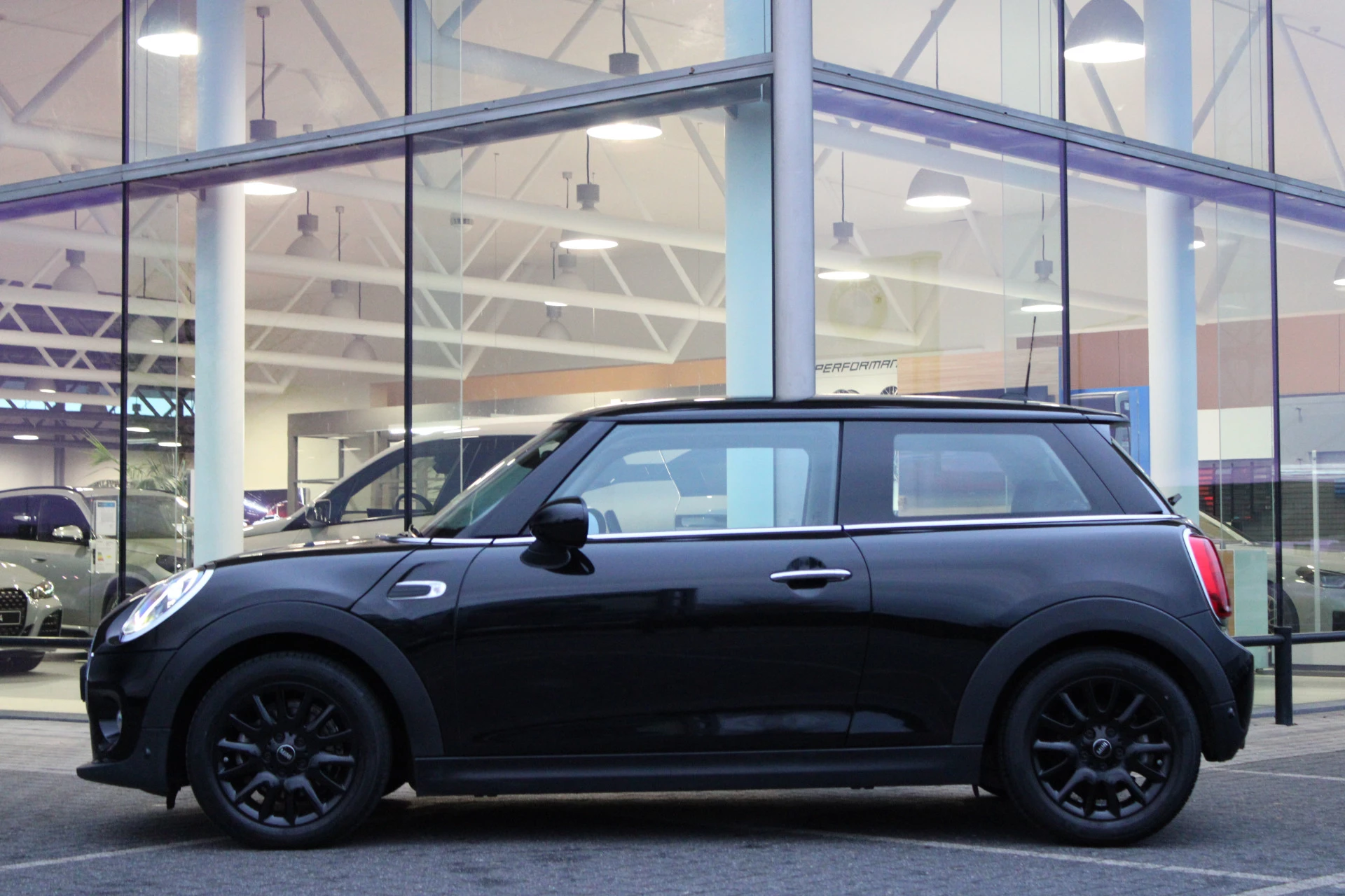 Hoofdafbeelding MINI One