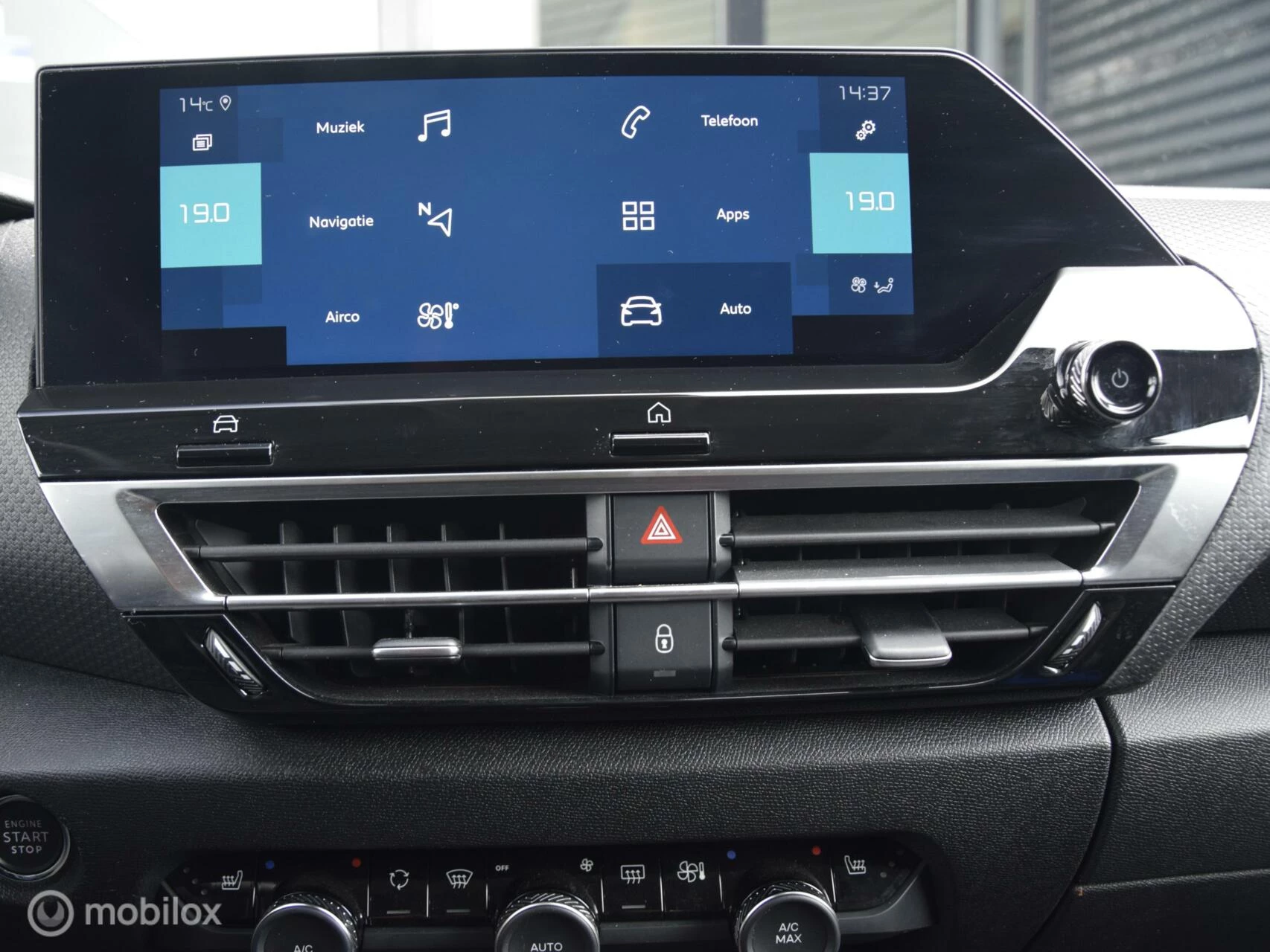 Hoofdafbeelding Citroën ë-C4