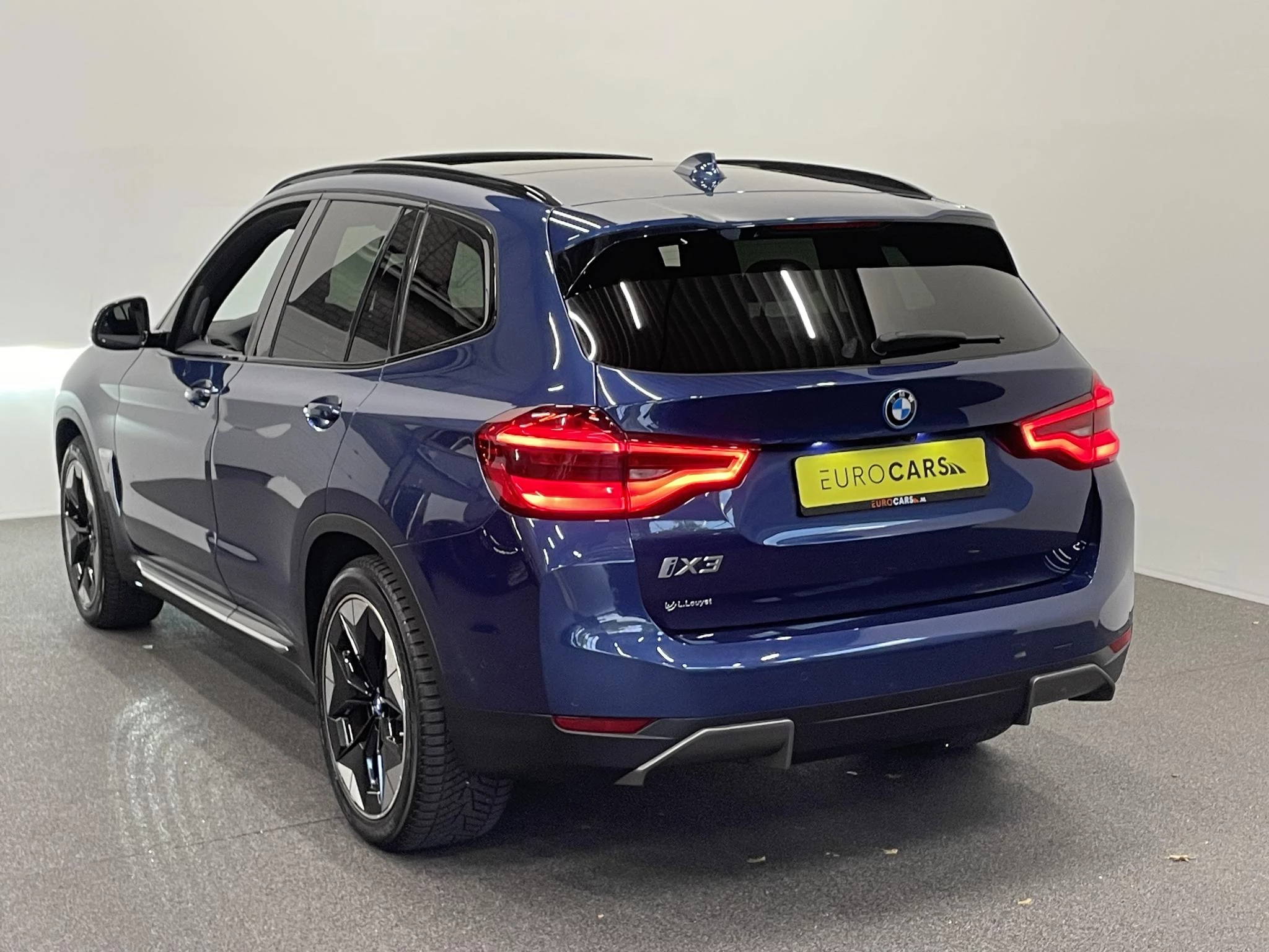 Hoofdafbeelding BMW iX3