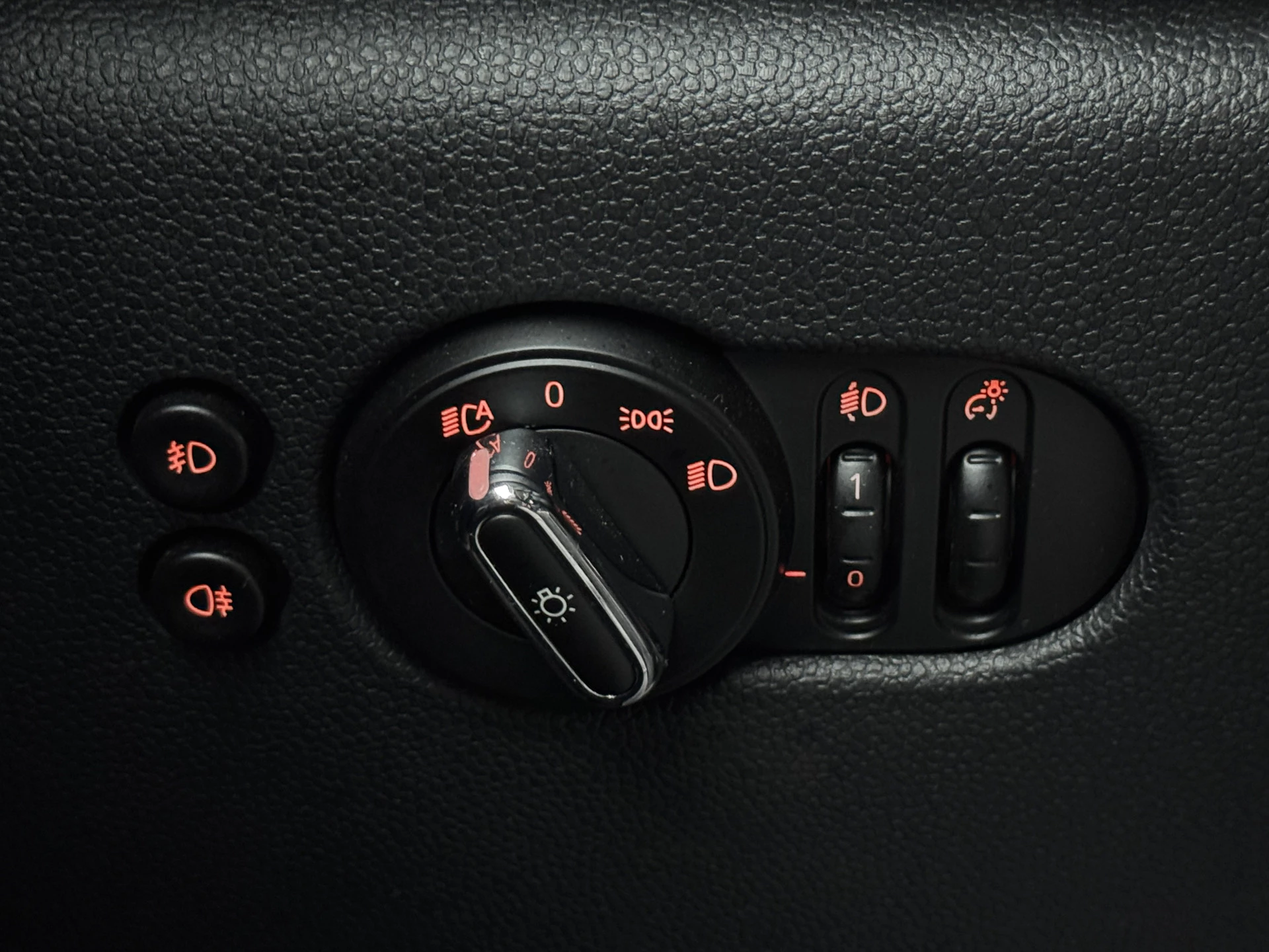 Hoofdafbeelding MINI One