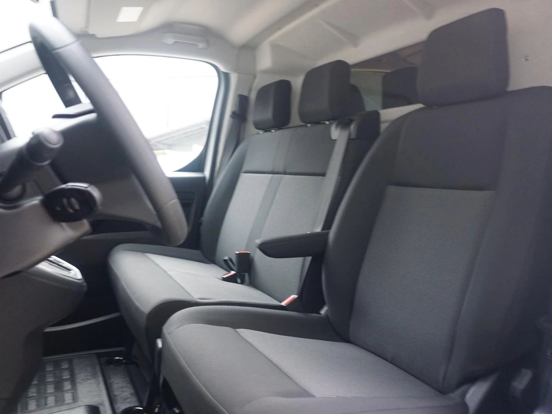 Hoofdafbeelding Peugeot e-Expert