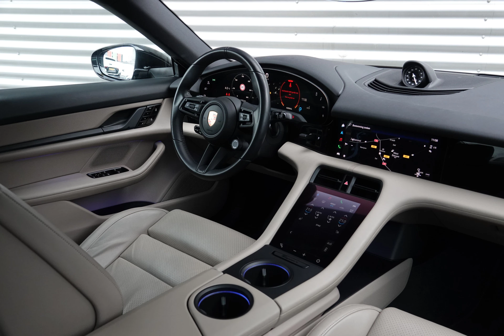 Hoofdafbeelding Porsche Taycan