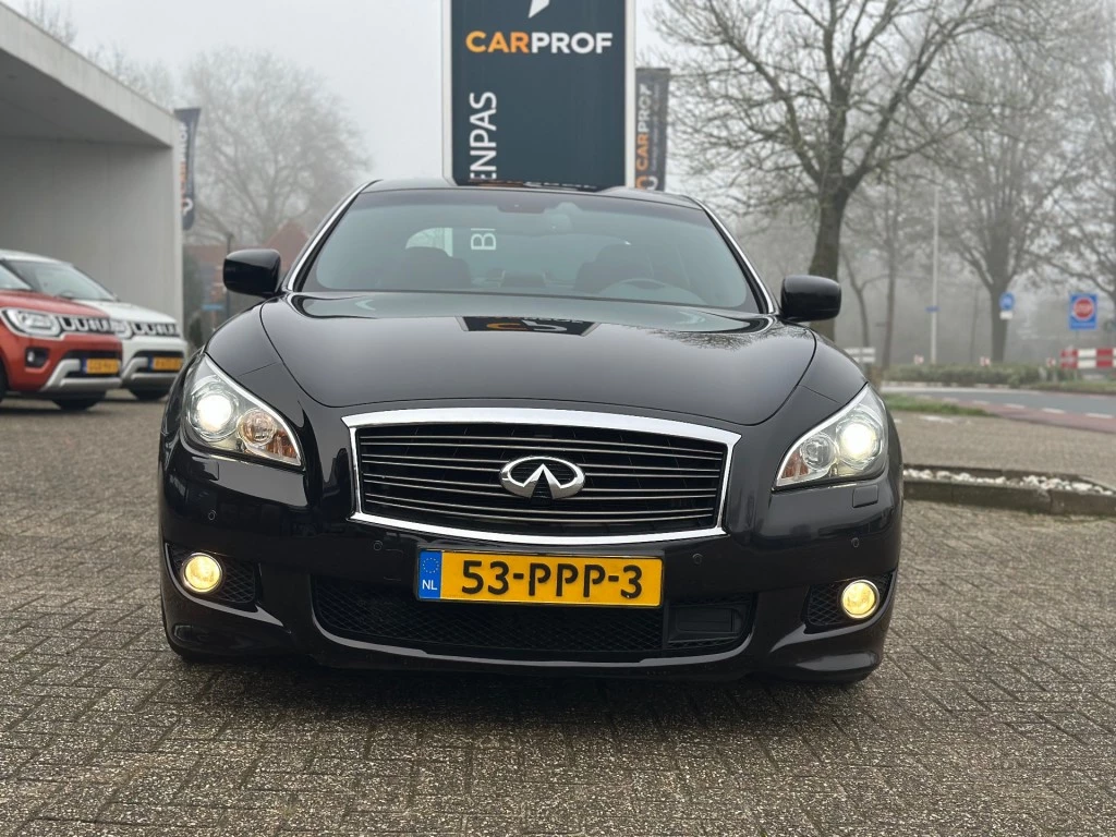 Hoofdafbeelding Infiniti M
