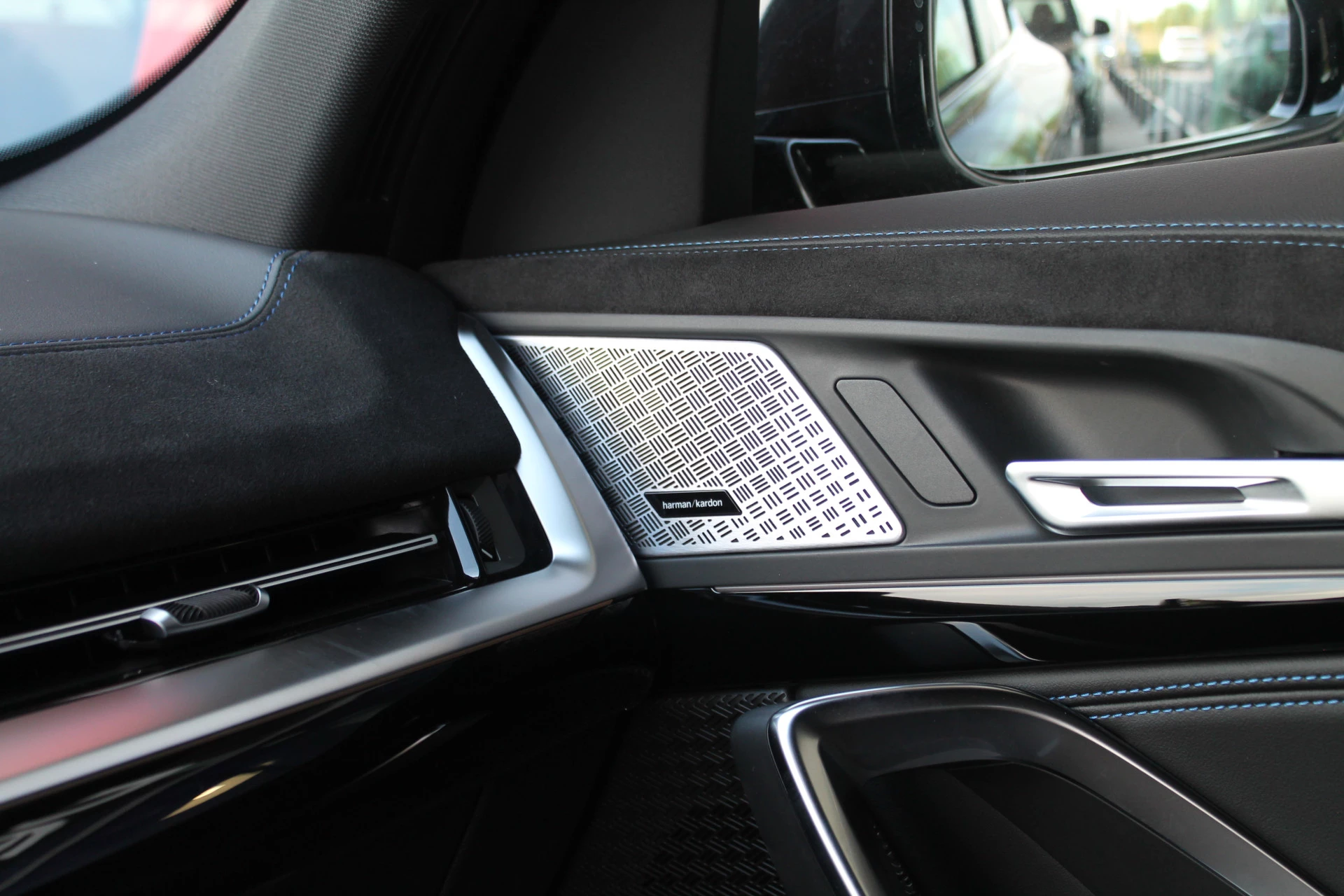 Hoofdafbeelding BMW iX2