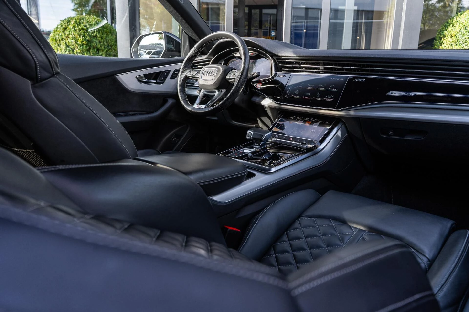 Hoofdafbeelding Audi Q8