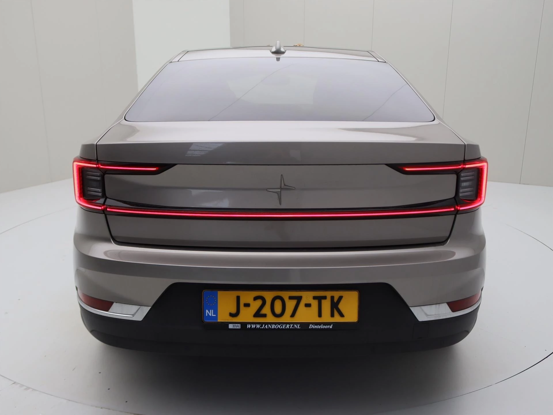 Hoofdafbeelding Polestar 2