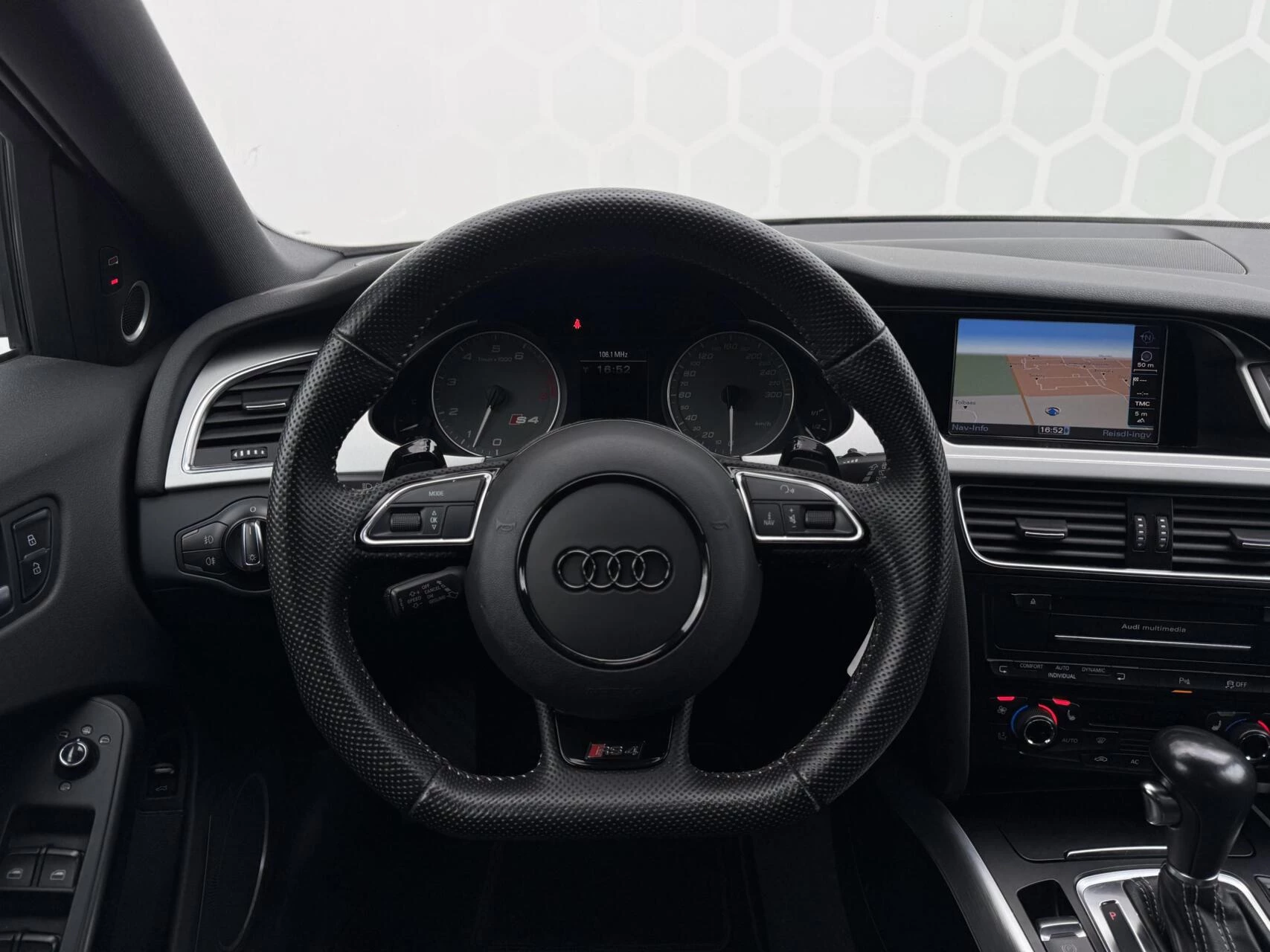 Hoofdafbeelding Audi S4