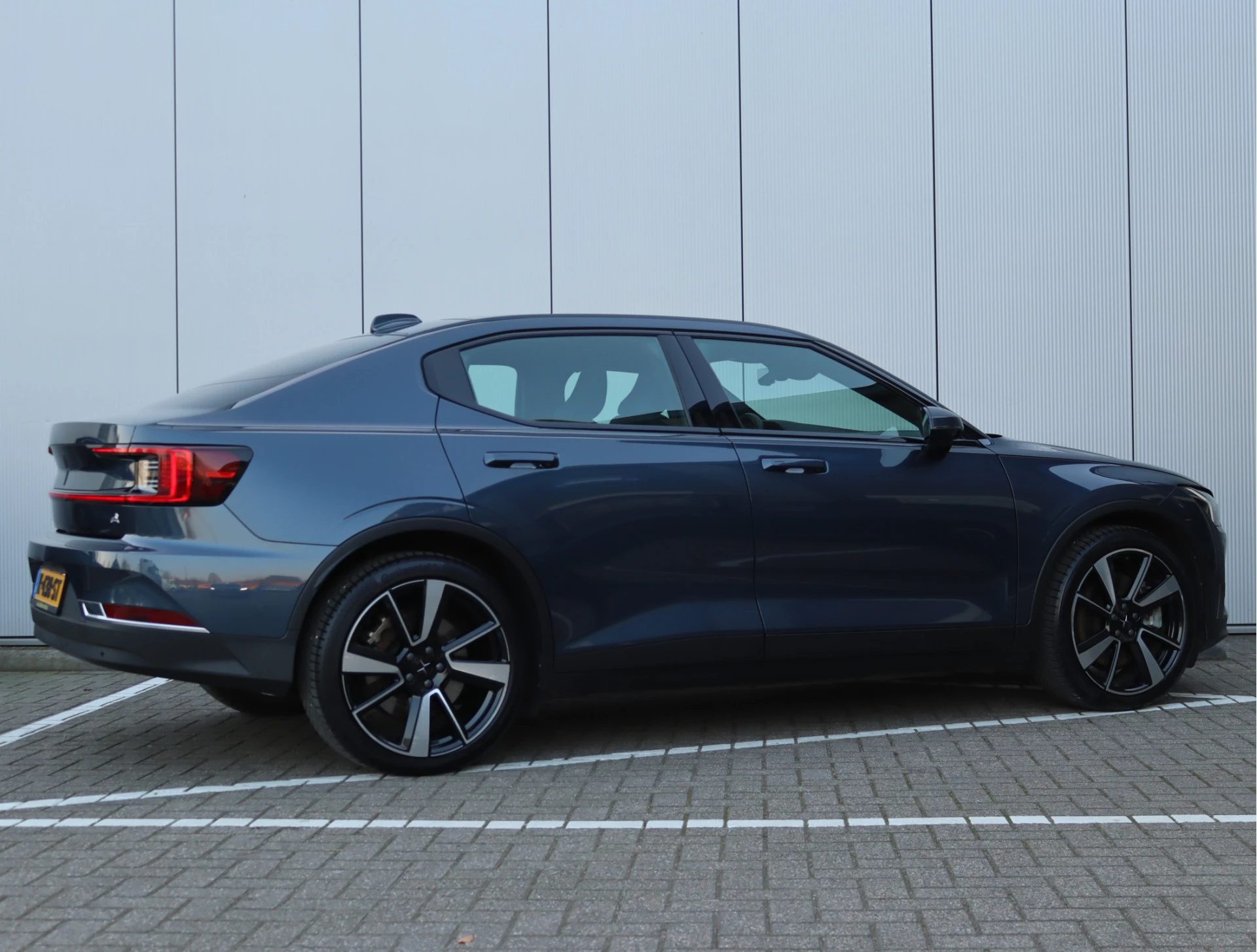 Hoofdafbeelding Polestar 2