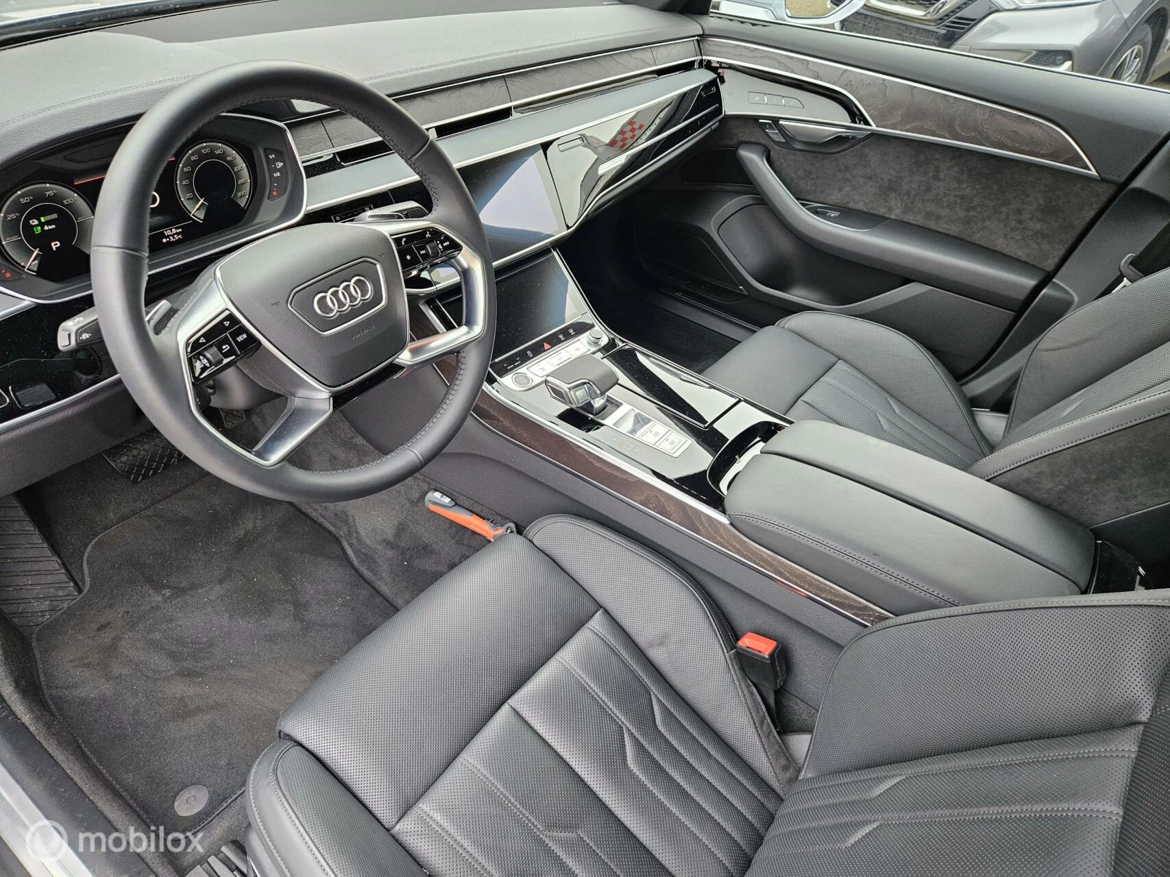 Hoofdafbeelding Audi A8