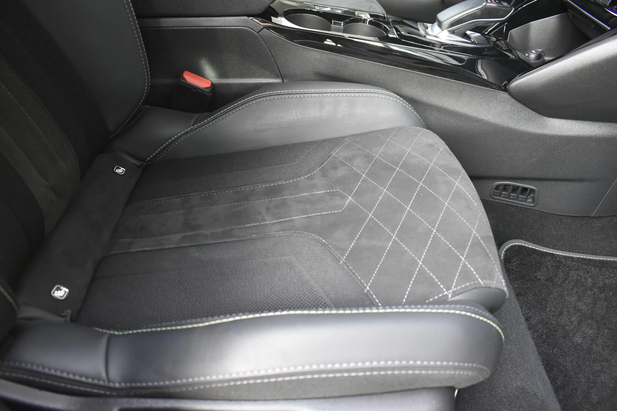 Hoofdafbeelding Peugeot e-208