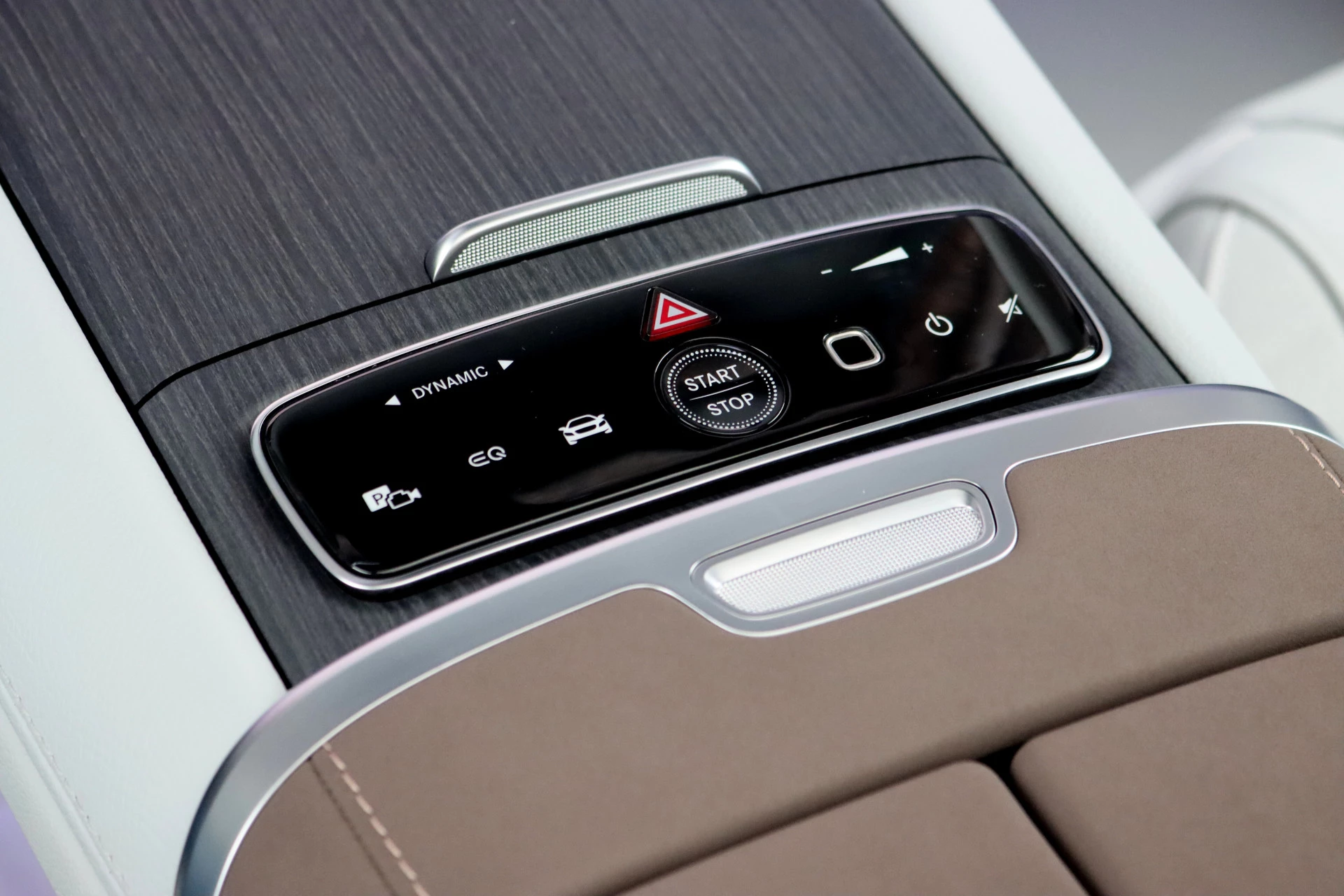 Hoofdafbeelding Mercedes-Benz EQS