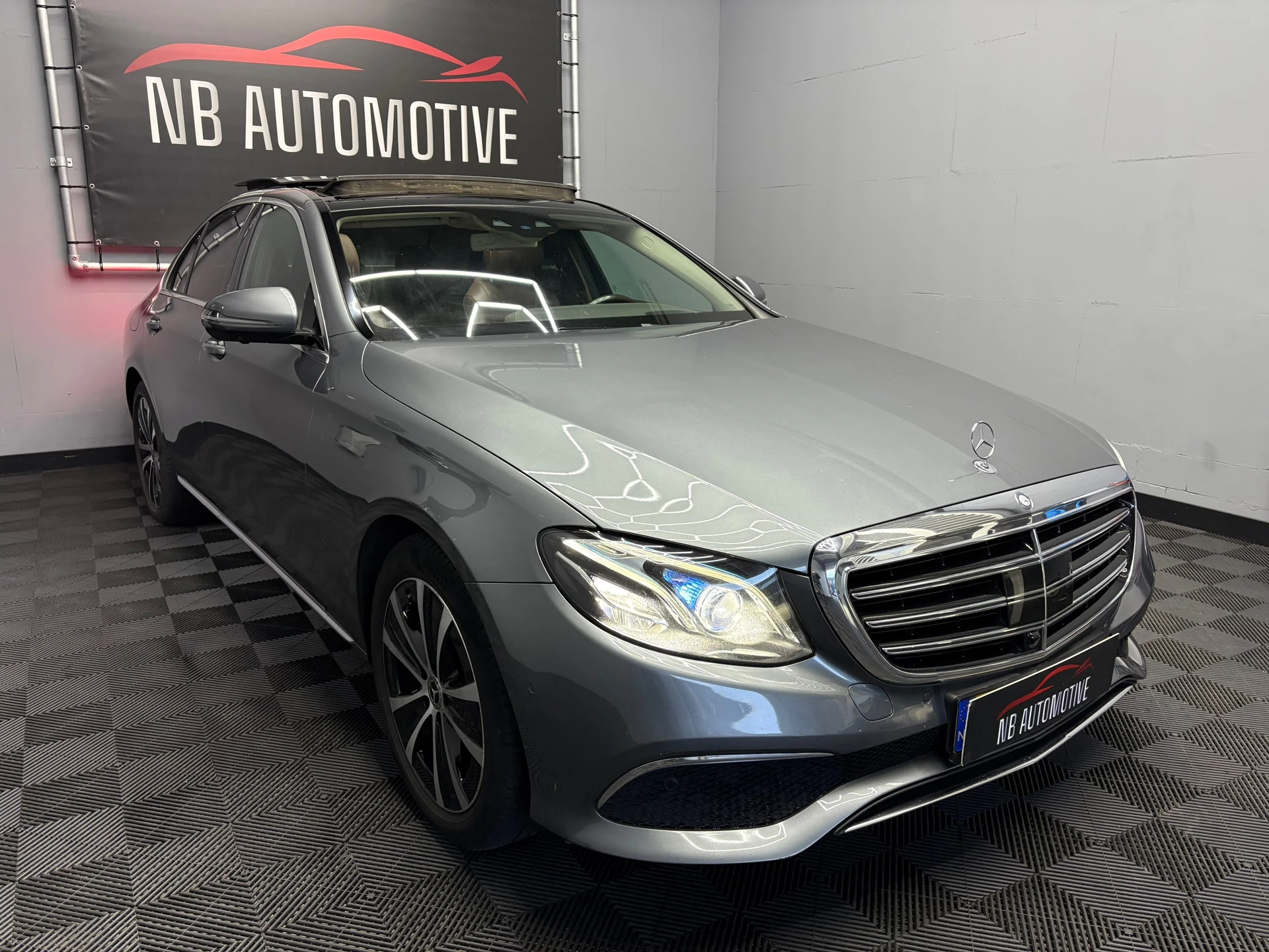 Hoofdafbeelding Mercedes-Benz E-Klasse