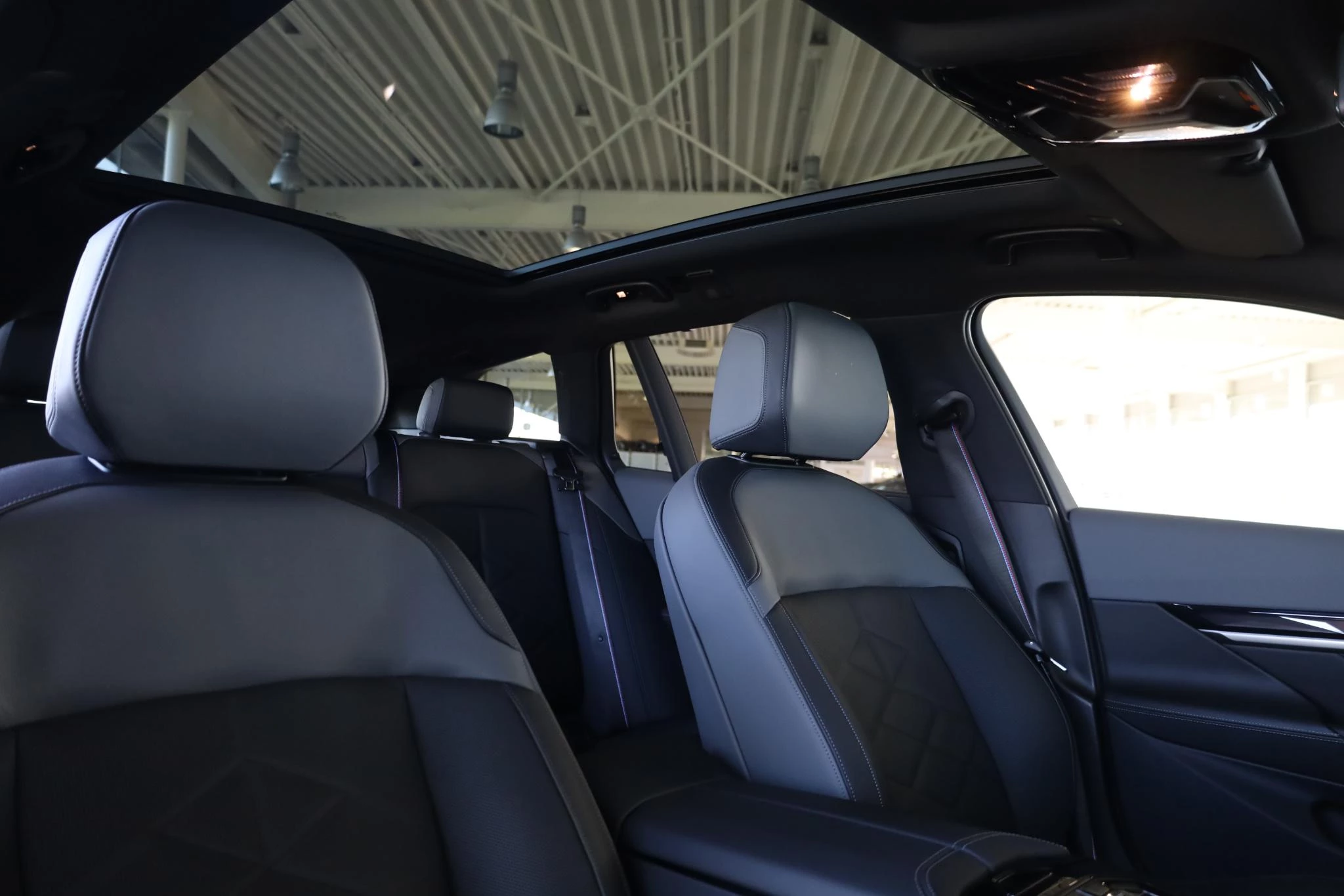 Hoofdafbeelding BMW i5