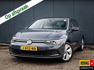 Volkswagen Golf 1.5 eTSI Style (150PK), 1e-Eig, Volkswagen-Dealer-Onderh., NL-Auto, Panoramadak, Apple-Carplay/Android-Auto, Parkeersensoren-V+A, Memory-Seat, Keyless-Entry/Start, Adaptive-Cruise-Control, Velours-Bekleding, LM.-Velgen-17Inch, Ambient-Lighting, Privacy-Glas