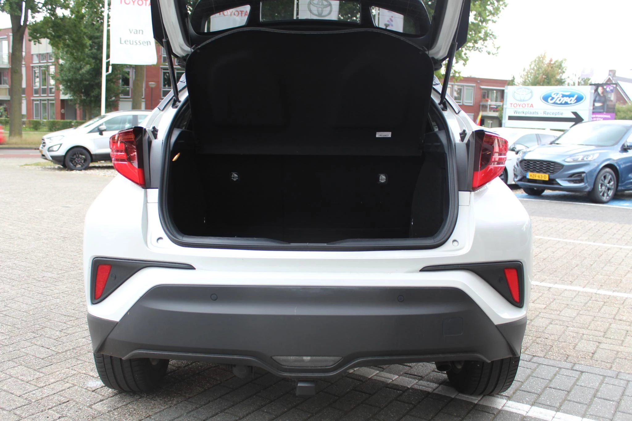 Hoofdafbeelding Toyota C-HR
