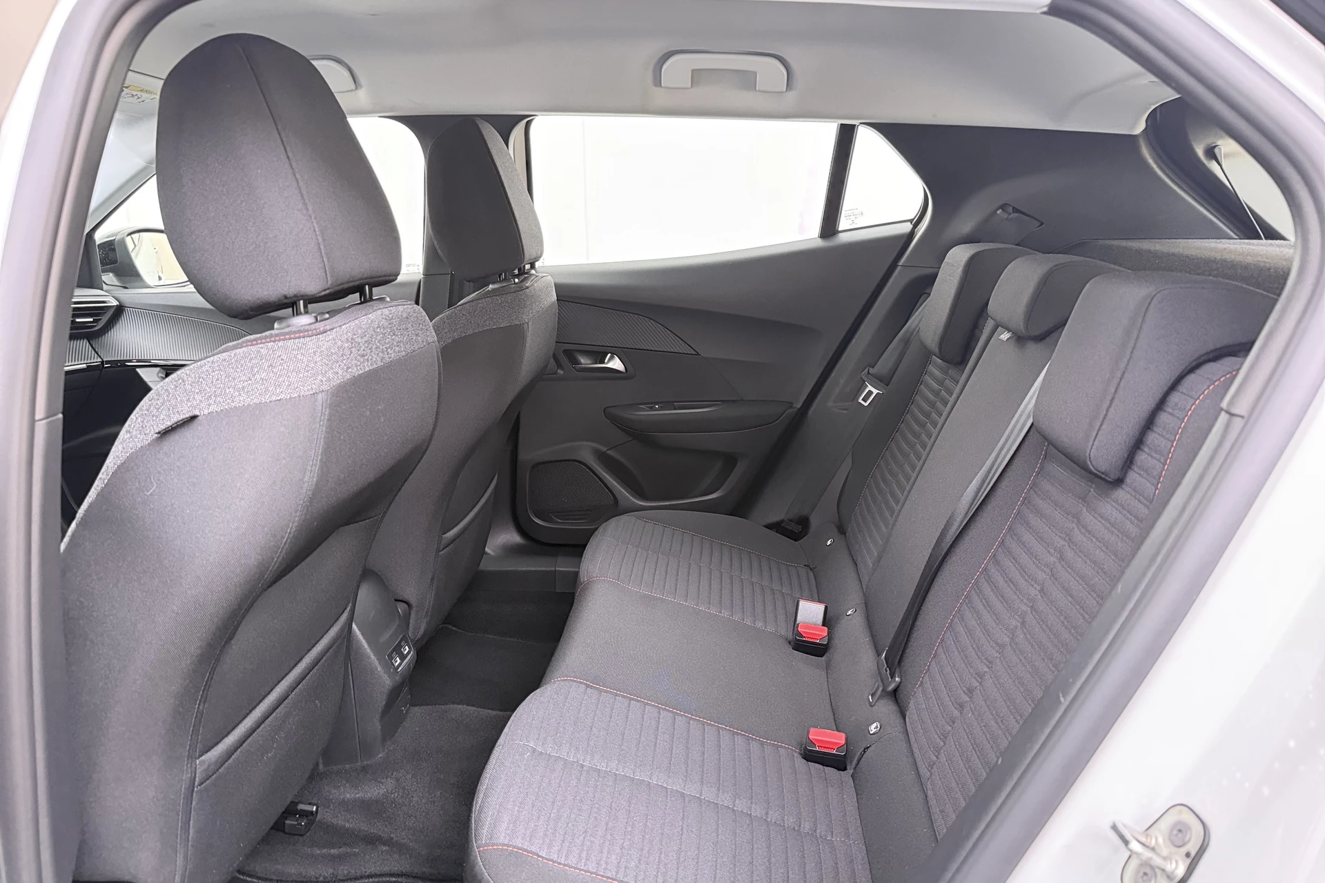 Hoofdafbeelding Peugeot e-2008