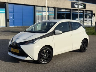 Toyota Aygo 1.0 5-DRS VVT-i x-play Airco Cruise Camera BT