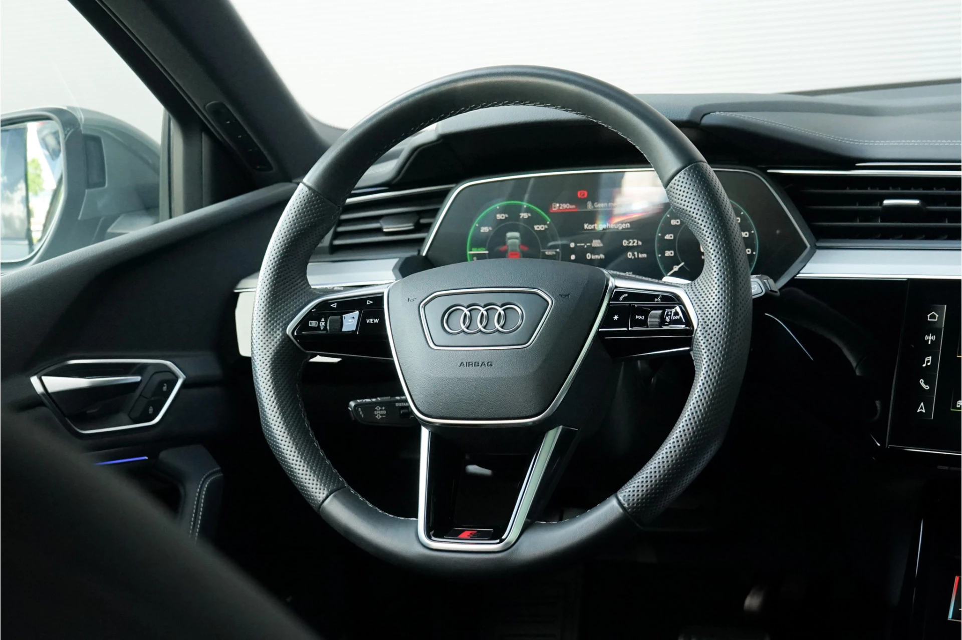 Hoofdafbeelding Audi Q8 e-tron
