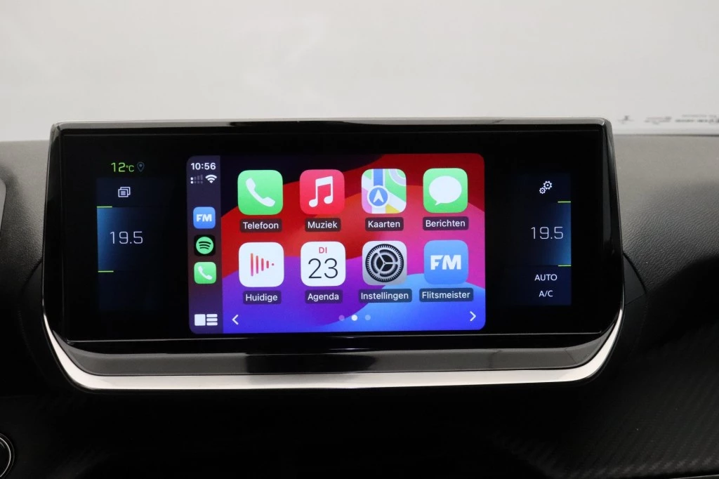 Hoofdafbeelding Peugeot e-2008