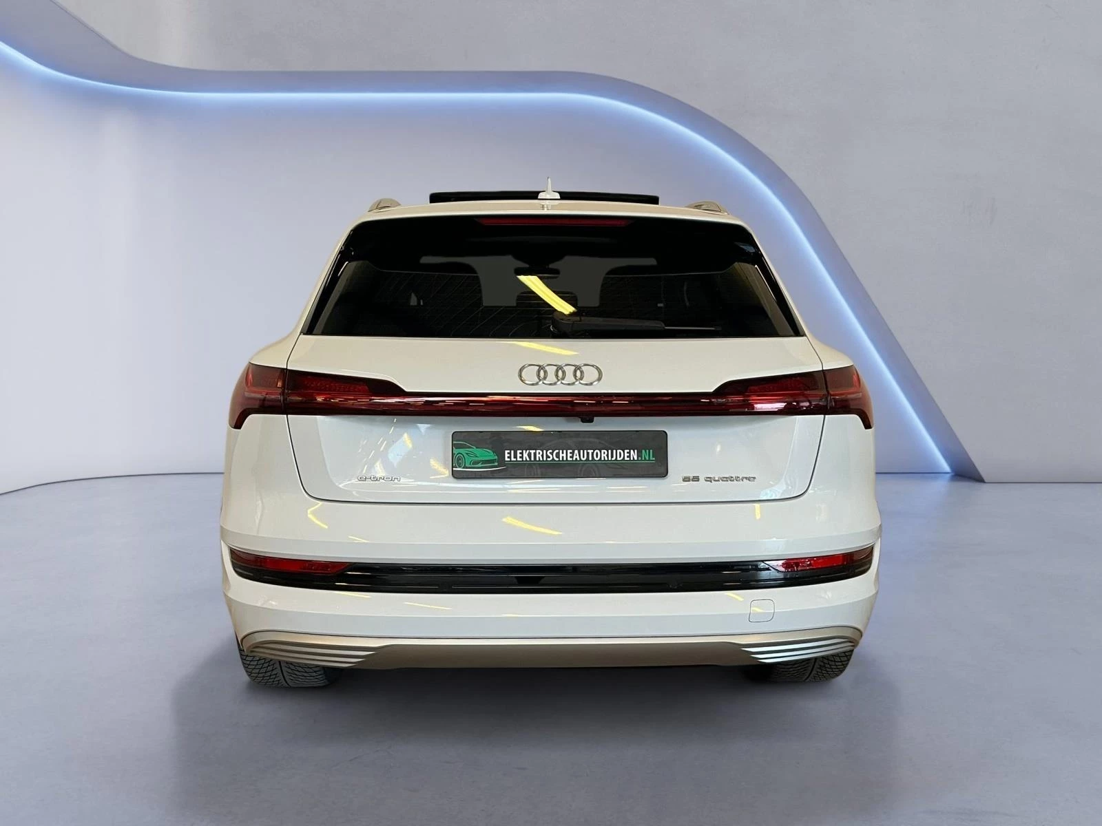 Hoofdafbeelding Audi e-tron