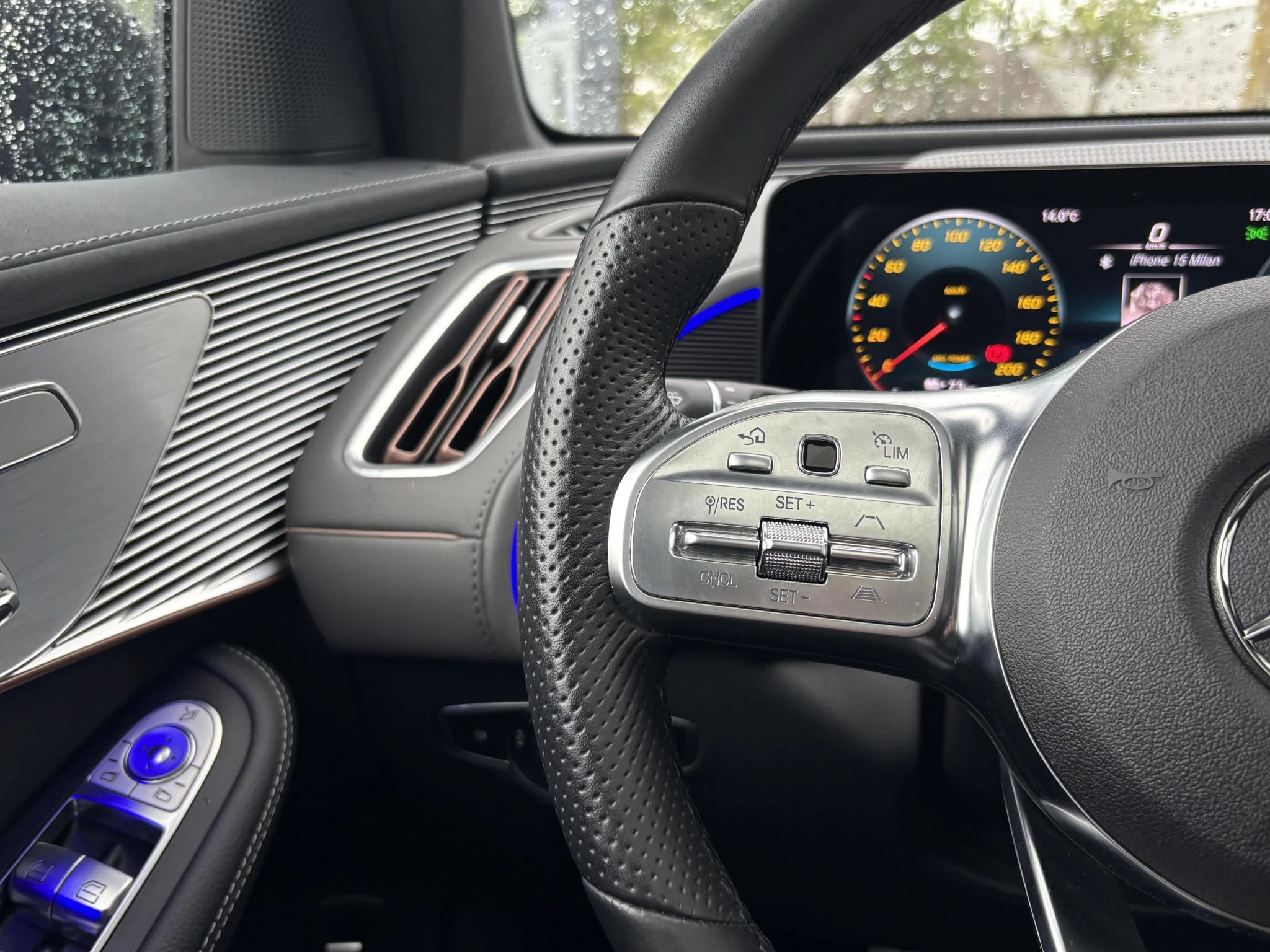 Hoofdafbeelding Mercedes-Benz EQC