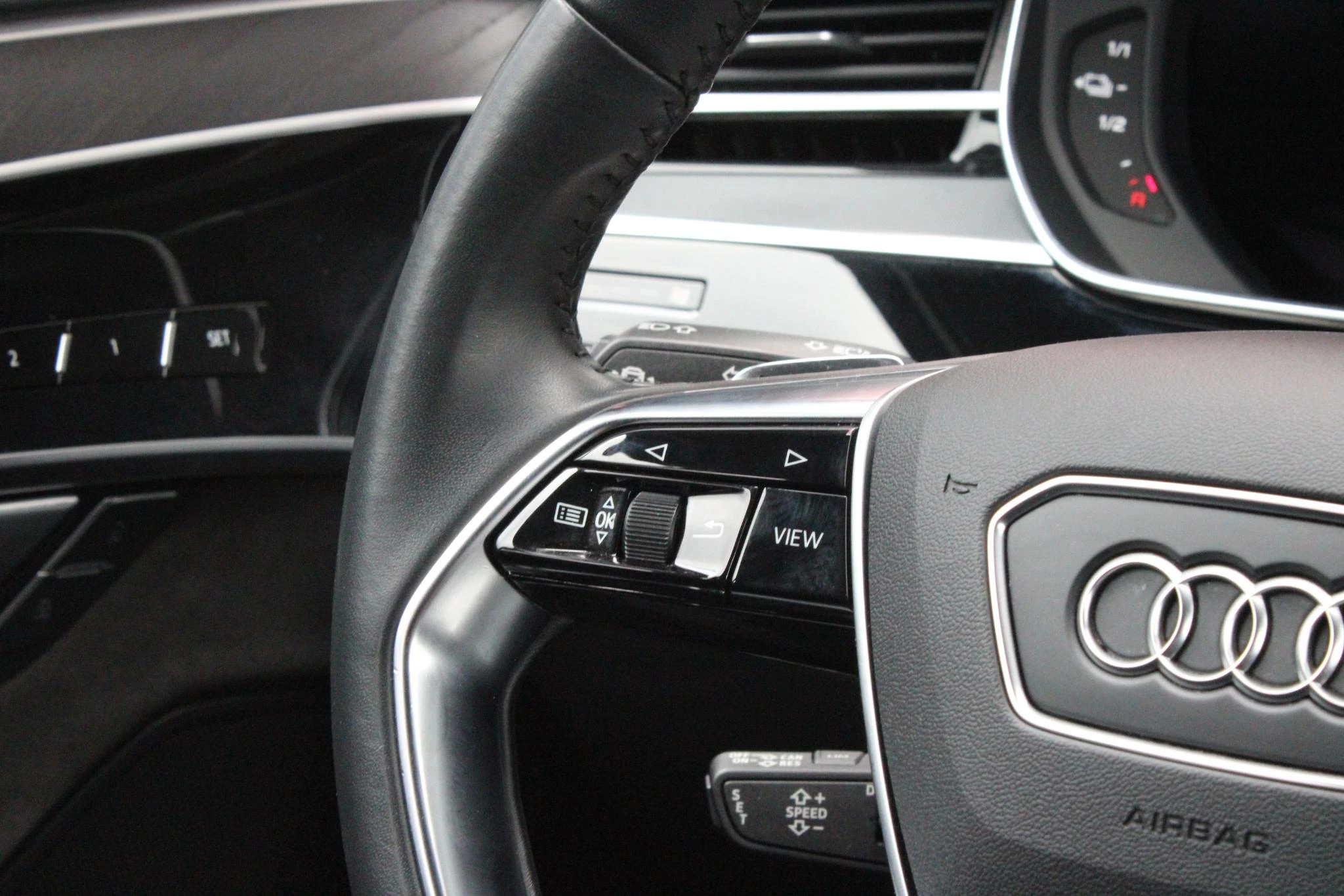 Hoofdafbeelding Audi A8