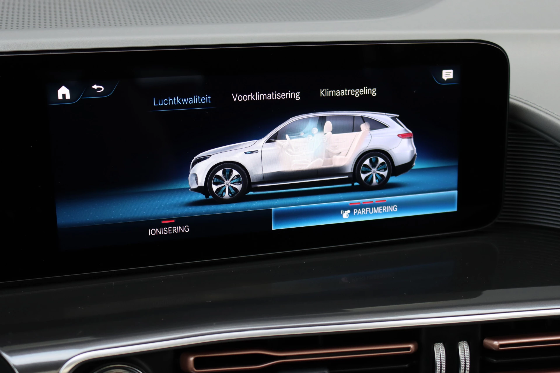 Hoofdafbeelding Mercedes-Benz EQC