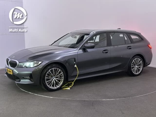 BMW 3 Serie Touring 330e Luxury Plug in Hybrid 293pk PHEV | Lederen Bekleding | Navigatie | Apple Carplay | Stoelverwarming | Climate Control | DAB | Cruise Control |