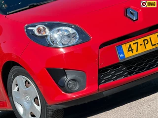 Hoofdafbeelding Renault Twingo Renault Twingo 1.2-16V Dynamique AUTOMAAT | | Schuifdak/Cruise/Airco/Trekhaak - Uniek leuk!