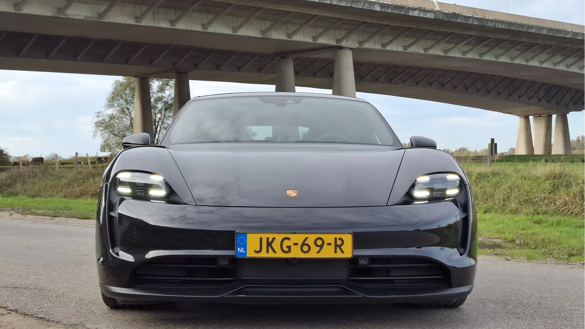 Hoofdafbeelding Porsche Taycan