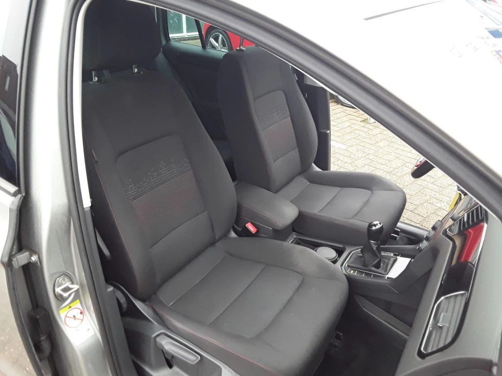 Hoofdafbeelding Volkswagen Golf Sportsvan