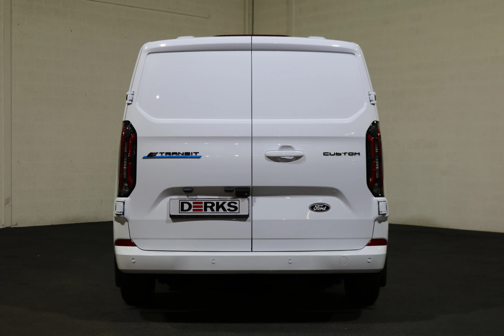 Hoofdafbeelding Ford E-Transit Custom