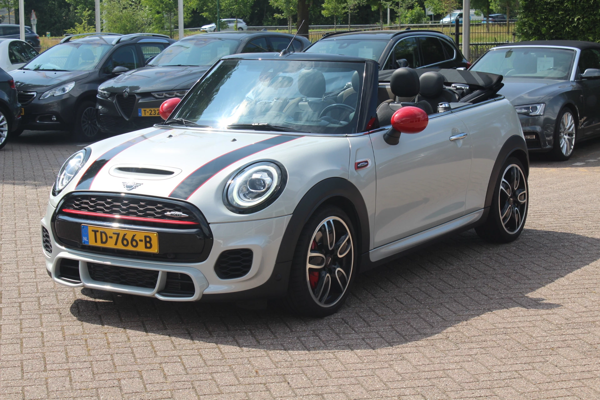 Hoofdafbeelding MINI Cooper Cabrio