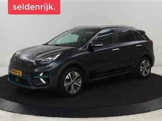 Kia e-Niro ExecutiveLine 64 kWh | SOH 100% | Leder | Stoelventilatie | Adaptive cruise | Camera | Warmtepomp | Trekhaak | Achterbankverwarming | Carplay | Full LED | Keyless | Navigatie | JBL Sound