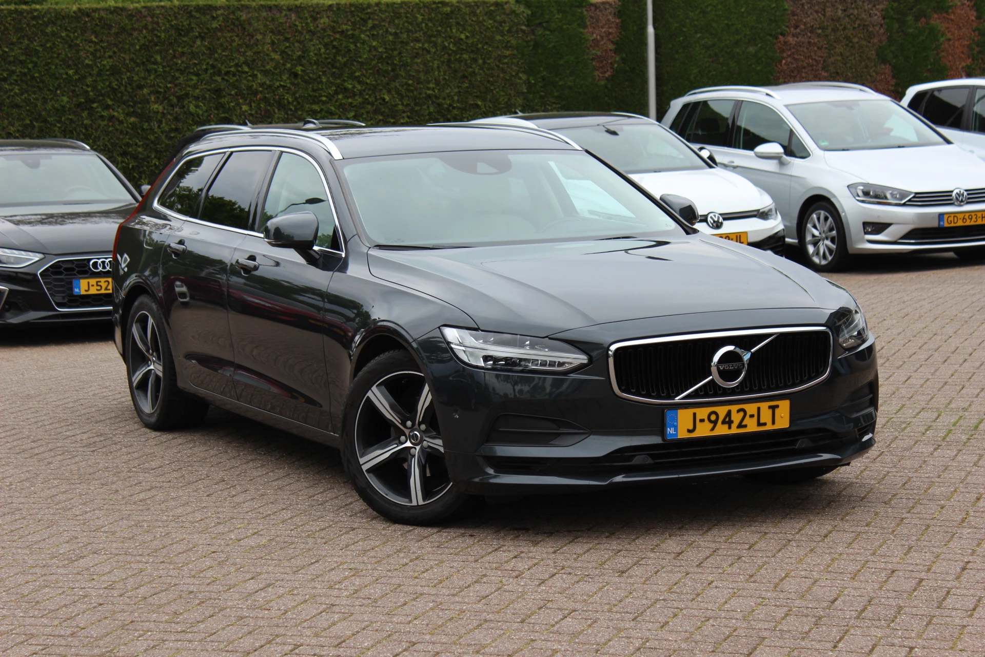 Hoofdafbeelding Volvo V90