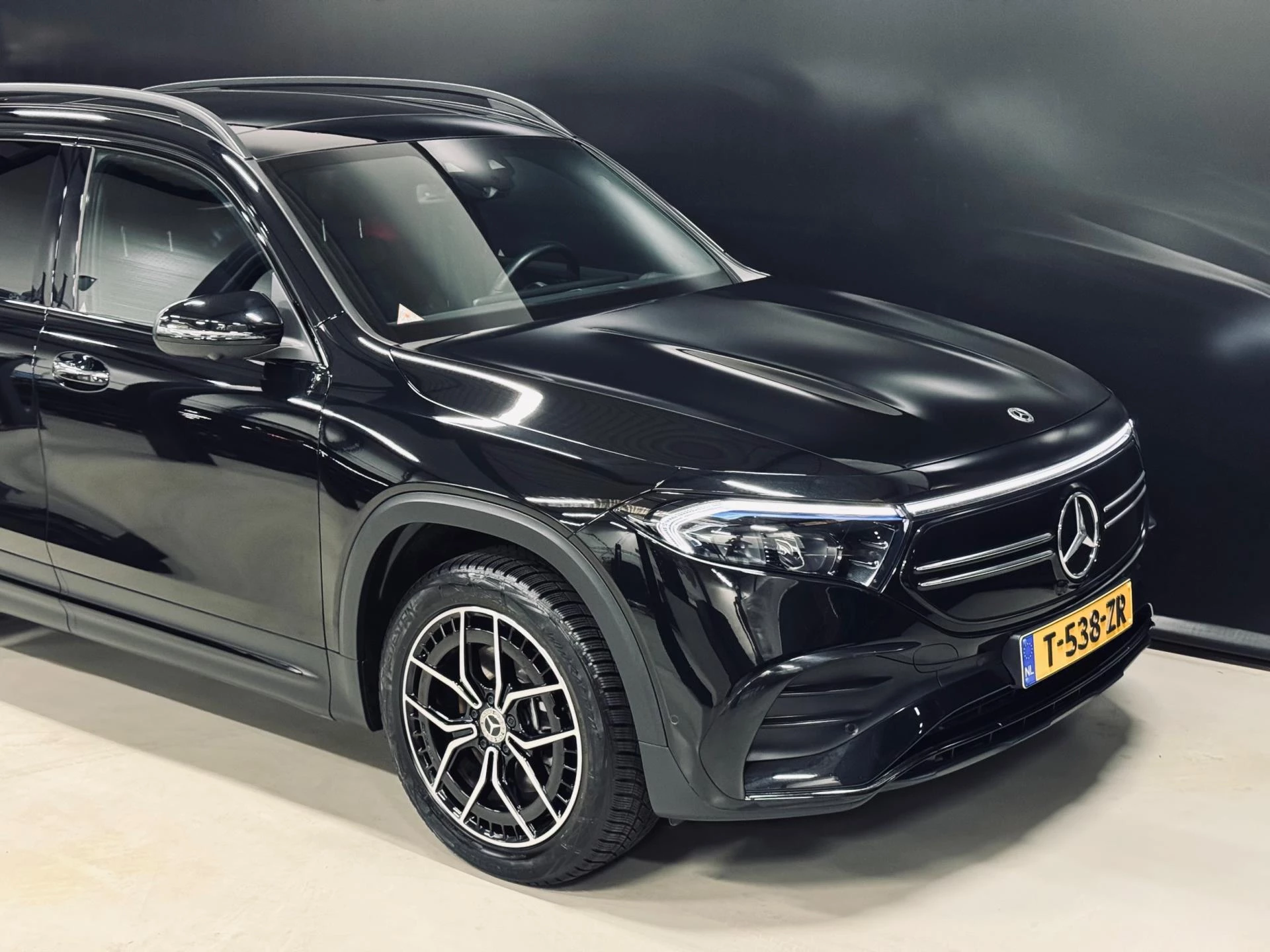 Hoofdafbeelding Mercedes-Benz EQB