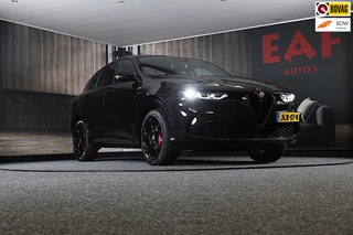 Hoofdafbeelding Alfa Romeo Tonale Alfa Romeo TONALE 1.5T Hybrid Veloce / 160 PK / Acc / Leder / Navi / 360 Camera / HK / Sfeerverlichting / Dode Hoek / Lane Assist