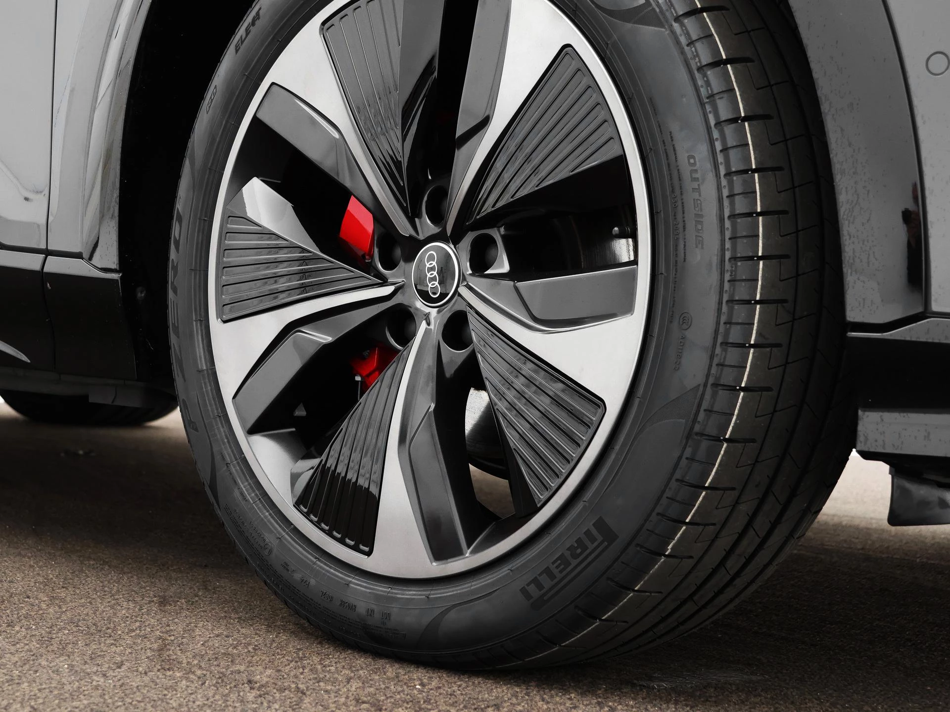 Hoofdafbeelding Audi Q6 e-tron