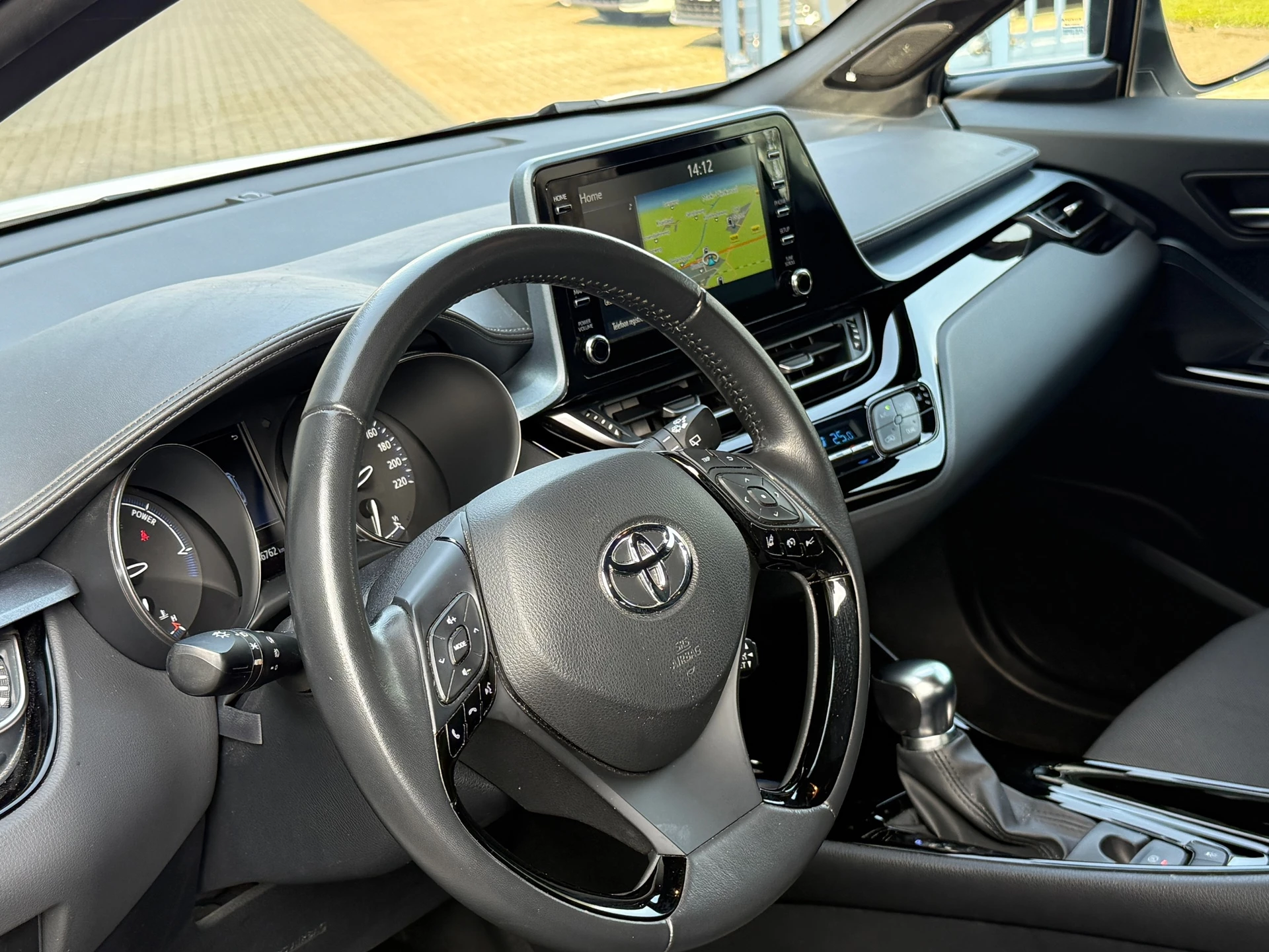 Hoofdafbeelding Toyota C-HR