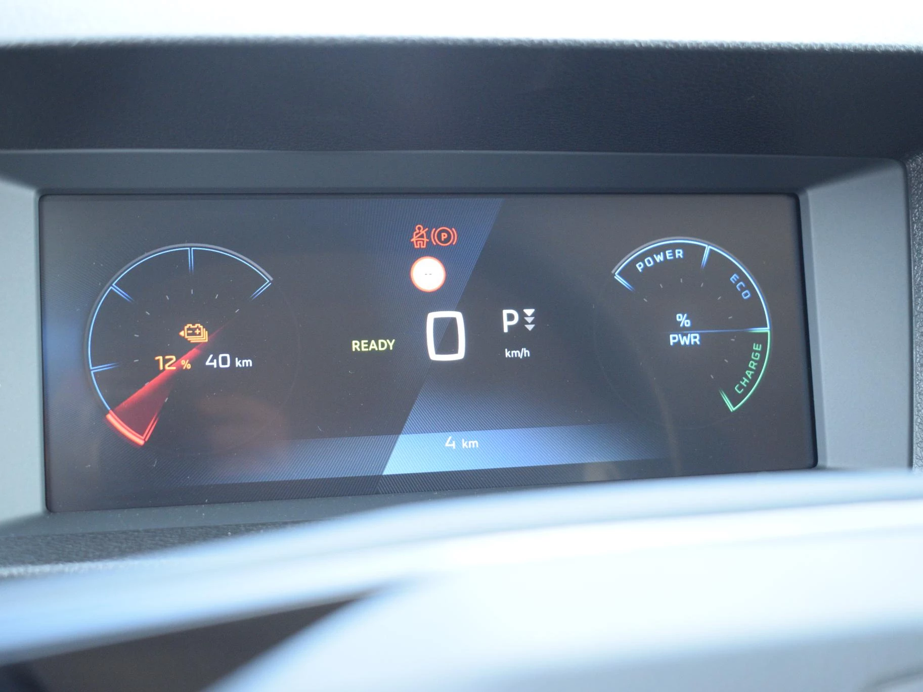 Hoofdafbeelding Peugeot e-Expert