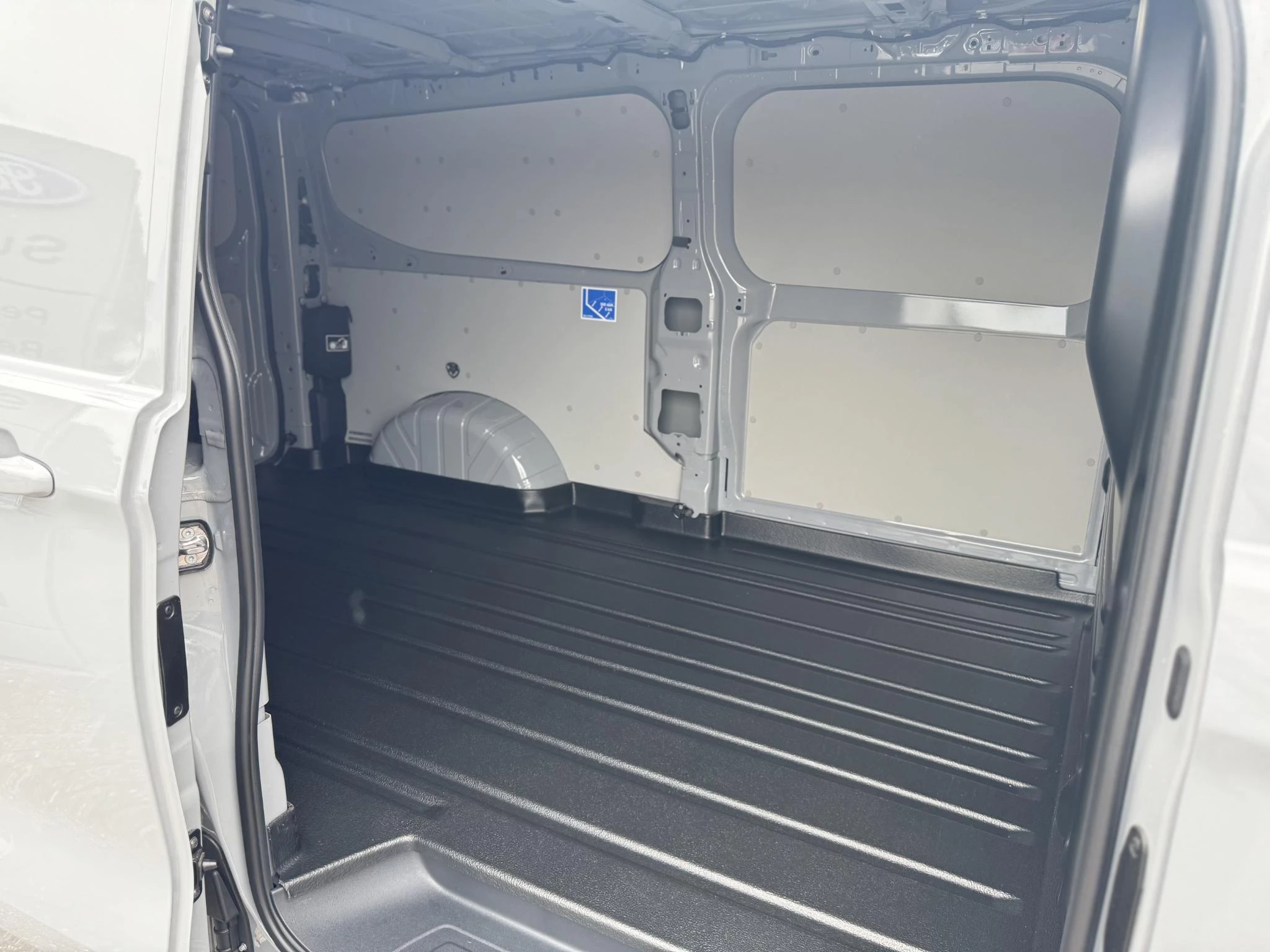 Hoofdafbeelding Ford E-Transit Custom