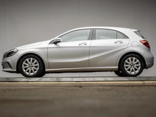 Mercedes-Benz A-klasse 180 Business Solution Sport FACELIFT (NAVI,LED,XENON,CAMERA,STOELVERWARMING,SPORTSTOELEN,GETINT,NETTESTAAT)