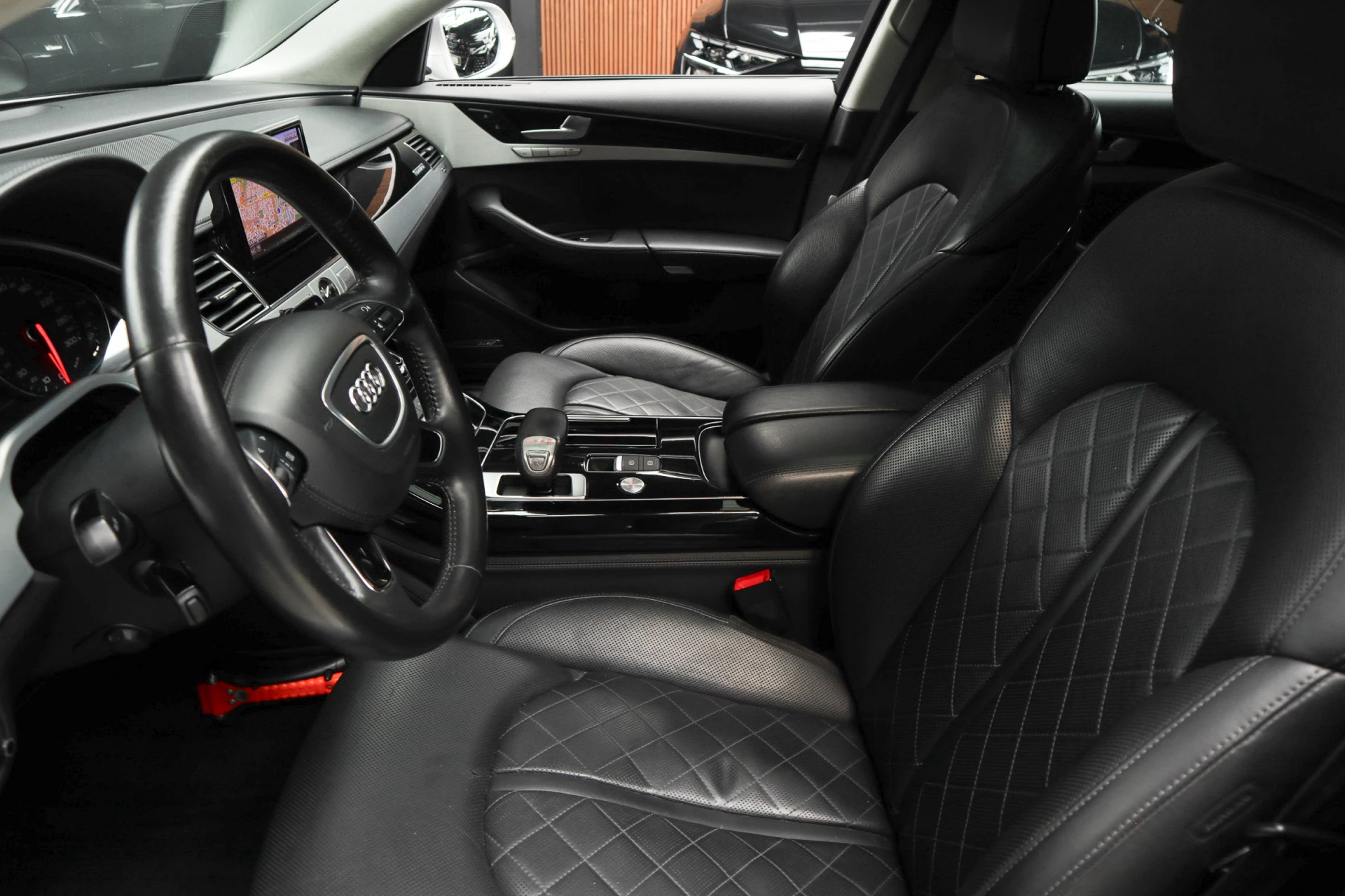 Hoofdafbeelding Audi A8