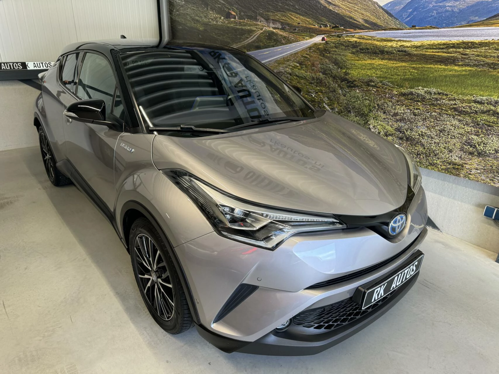 Hoofdafbeelding Toyota C-HR
