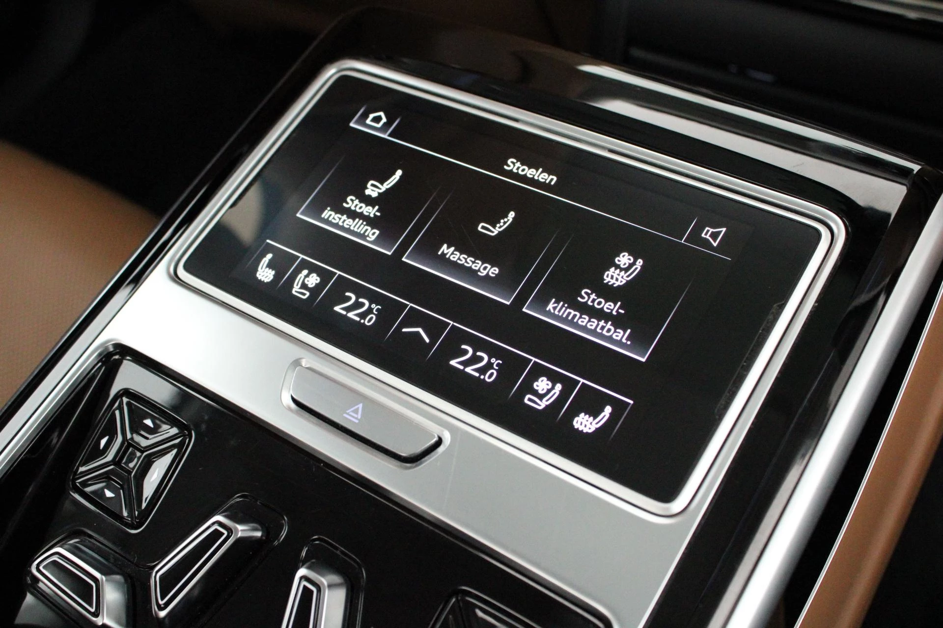 Hoofdafbeelding Audi A8
