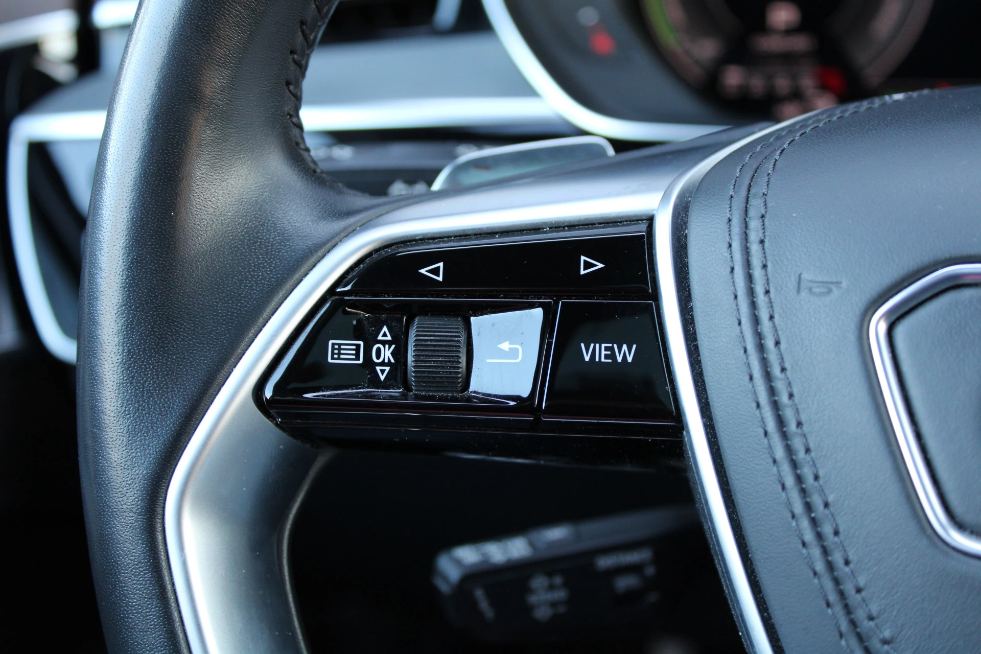 Hoofdafbeelding Audi A8