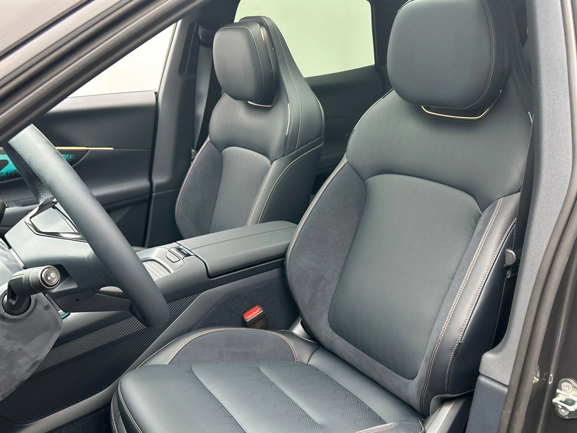 Hoofdafbeelding Lynk & Co 08